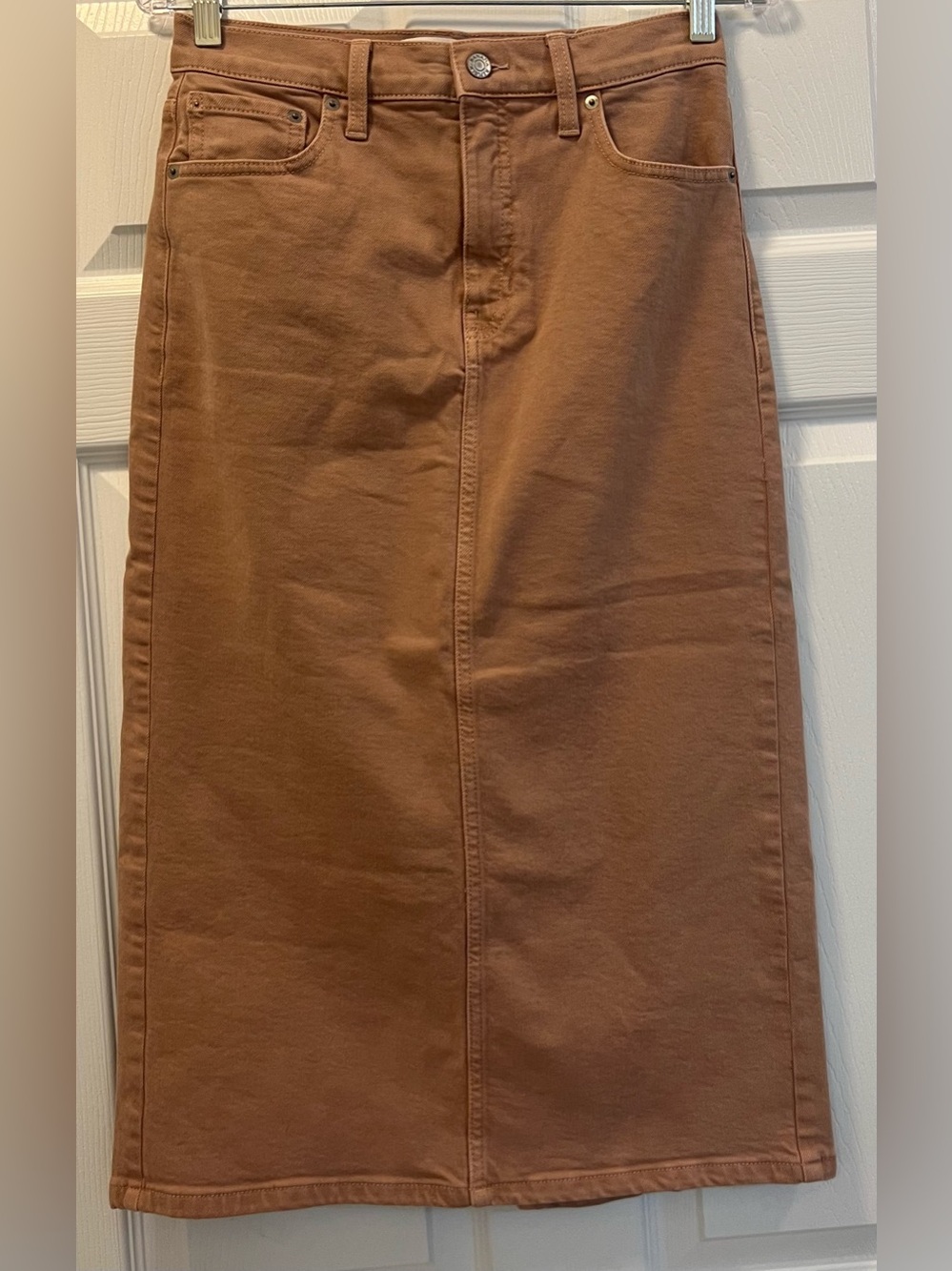 Banana Republic Desert Rose Midi Denim Pencil Skirt, size 2. NWOT